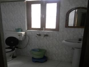 Bharti Guest House Матхура Экстерьер фото